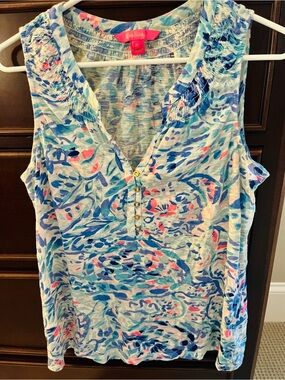 Lilly Pulitzer Essie top